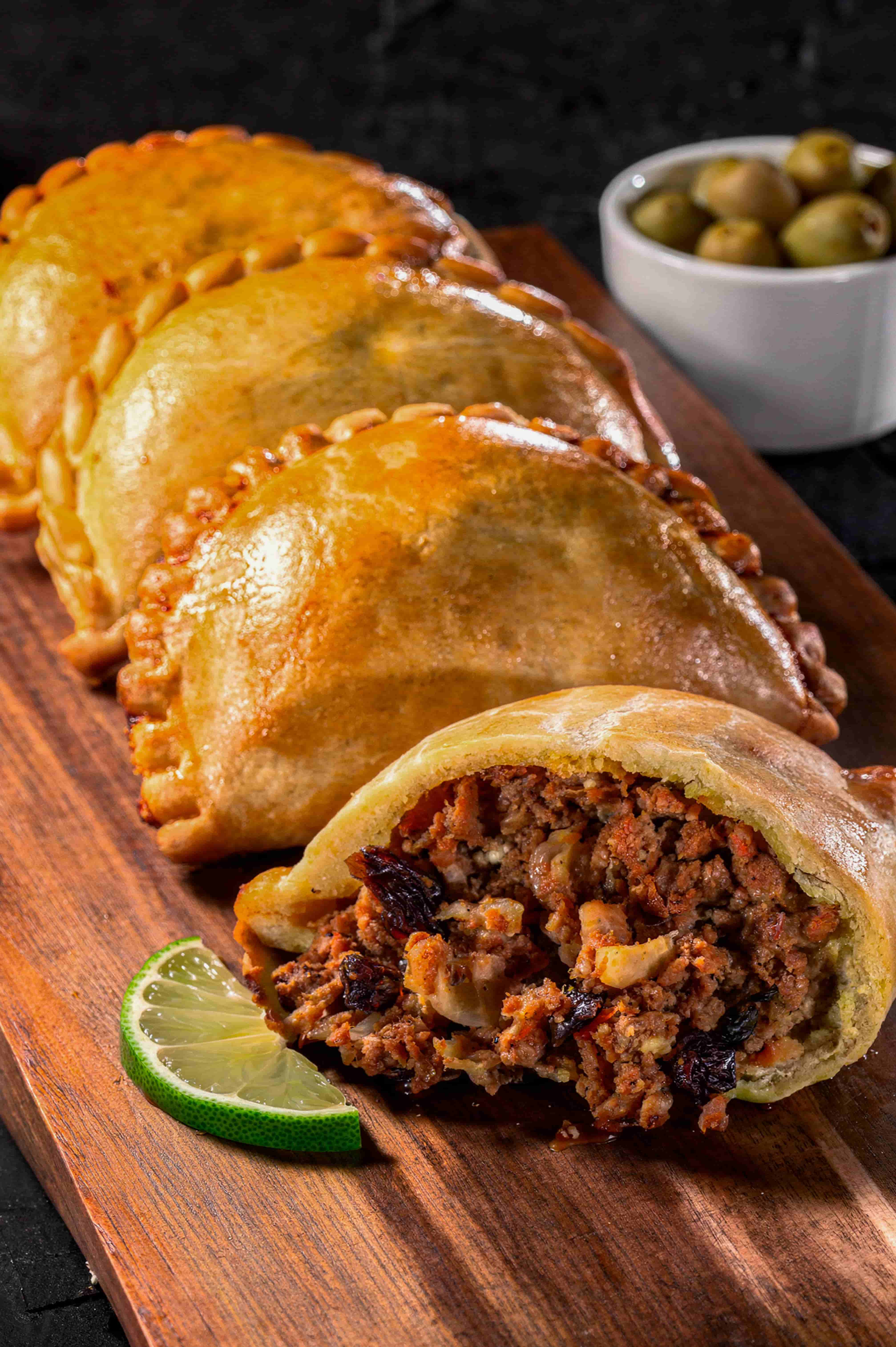 Empanadas criollas doradas